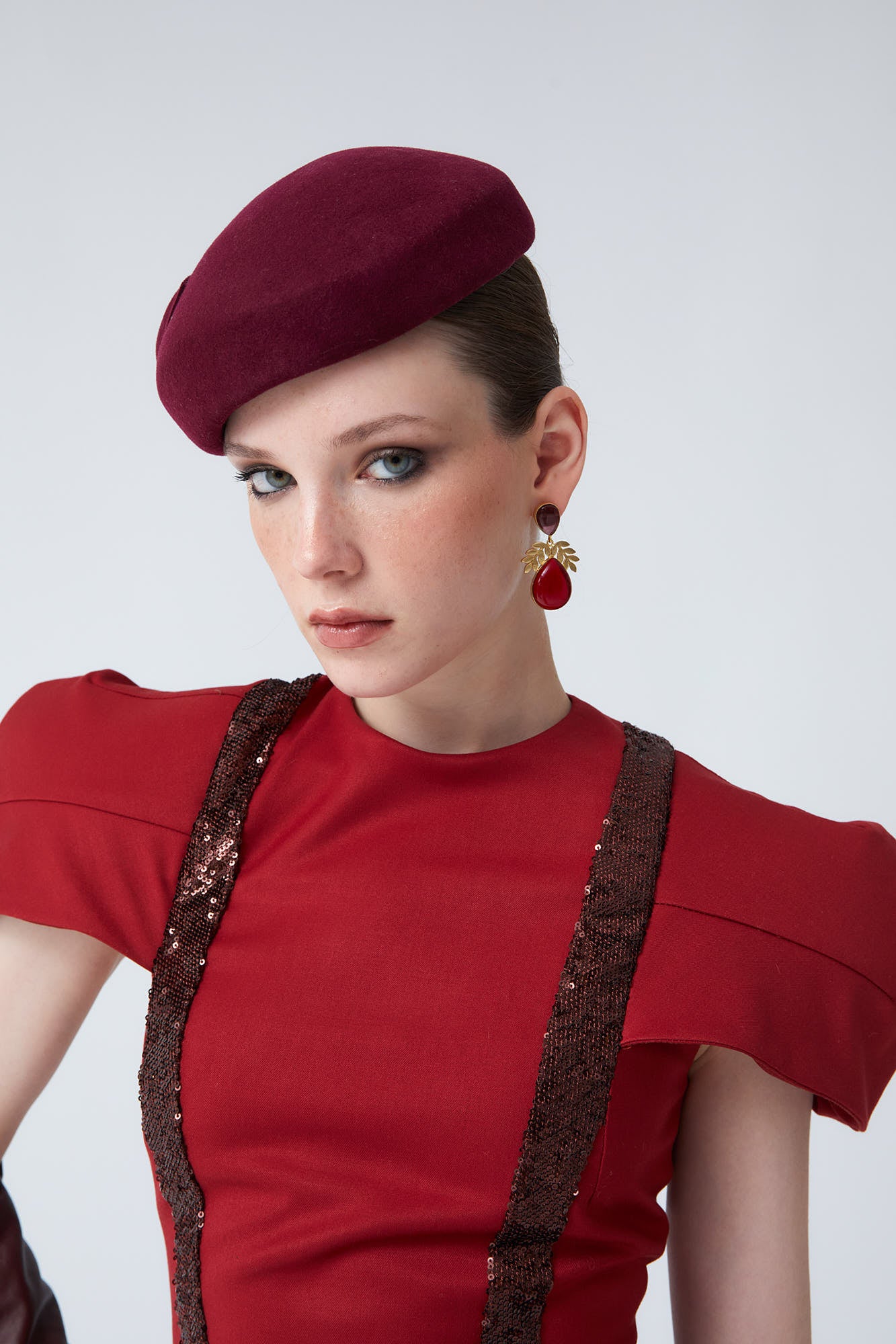 RED ANE TOP