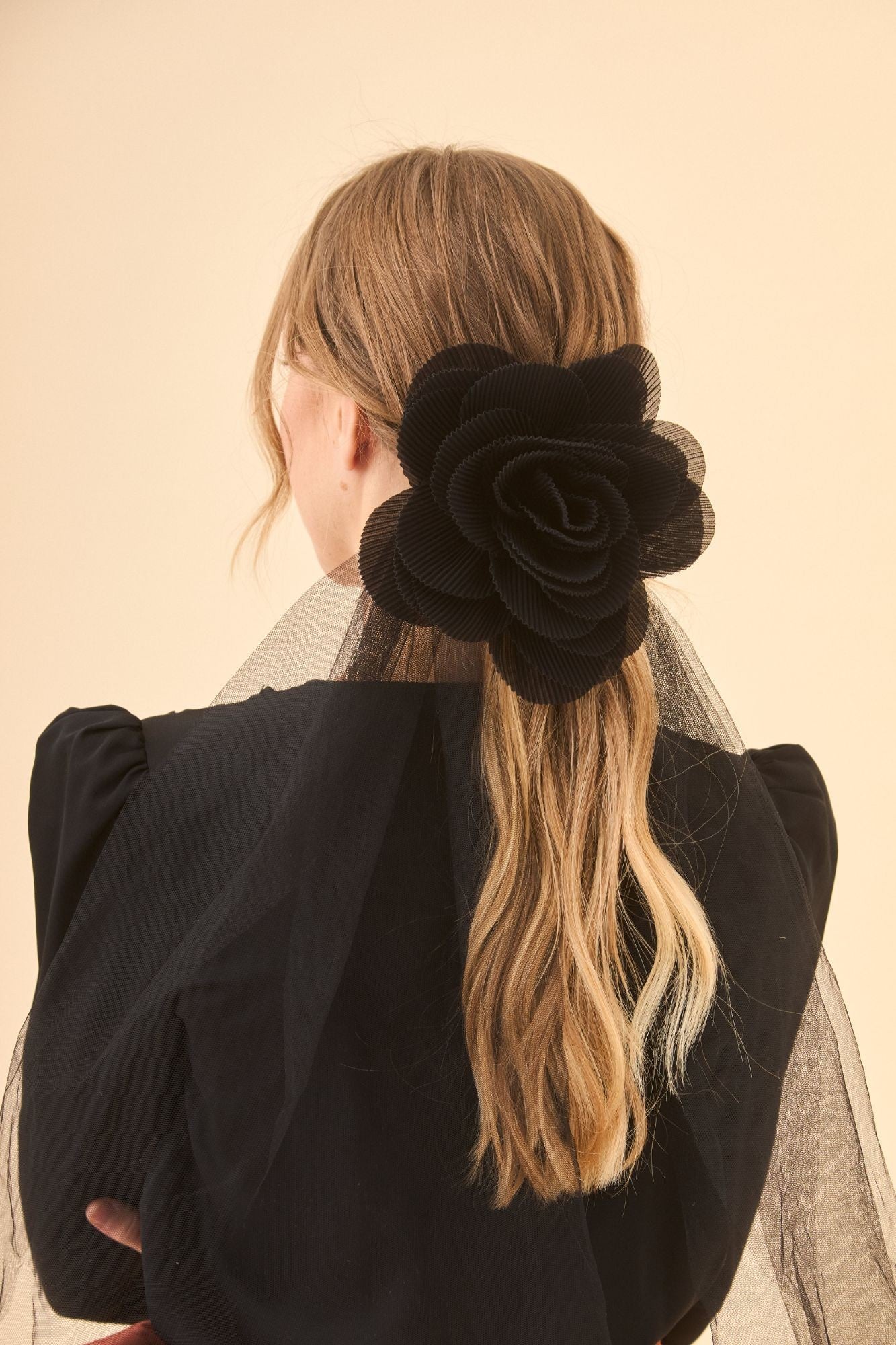 TOUR DE COU ROSE NOIR