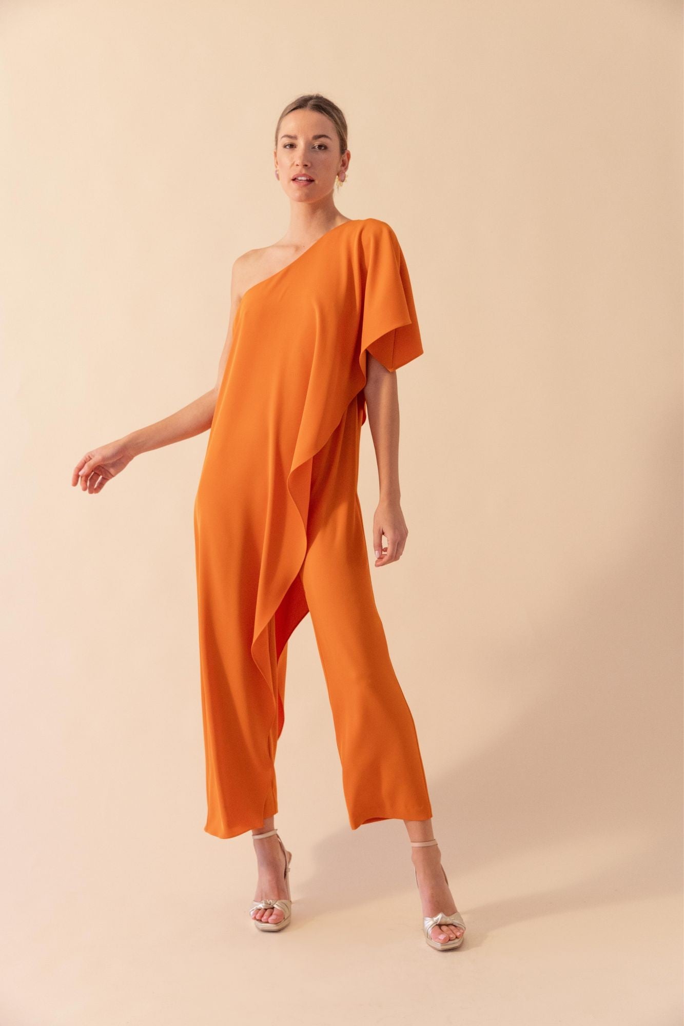 MONO APIA NARANJA