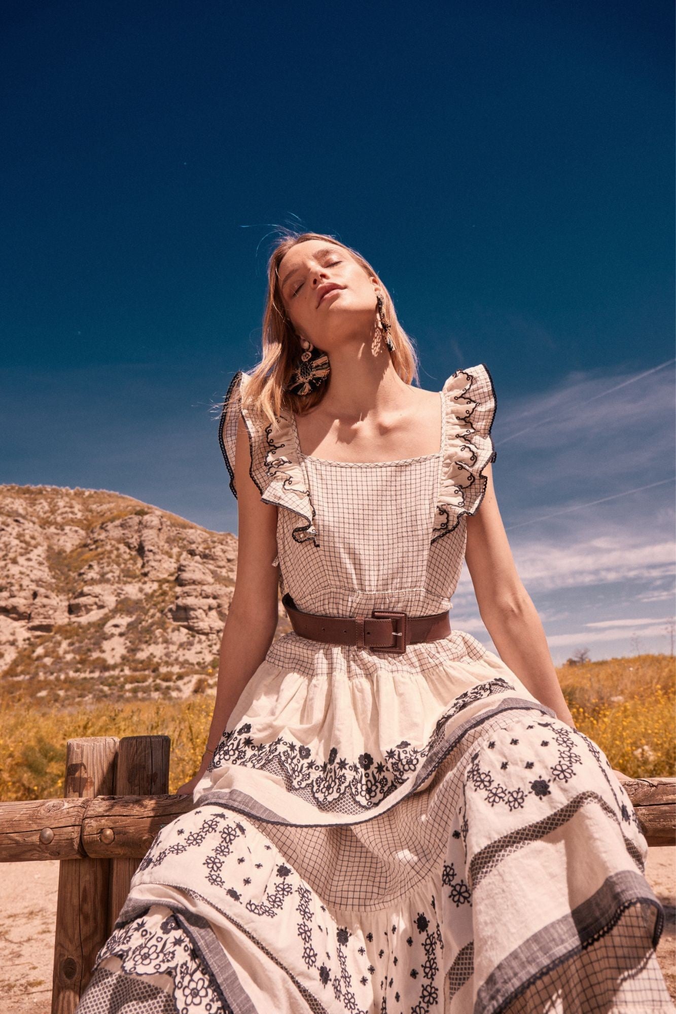 VESTIDO CALE NEGRO/BLANCO