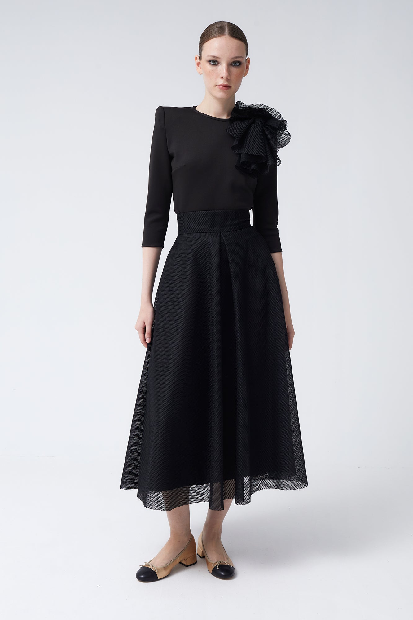 BLACK OPENWORK FLOWER BODY