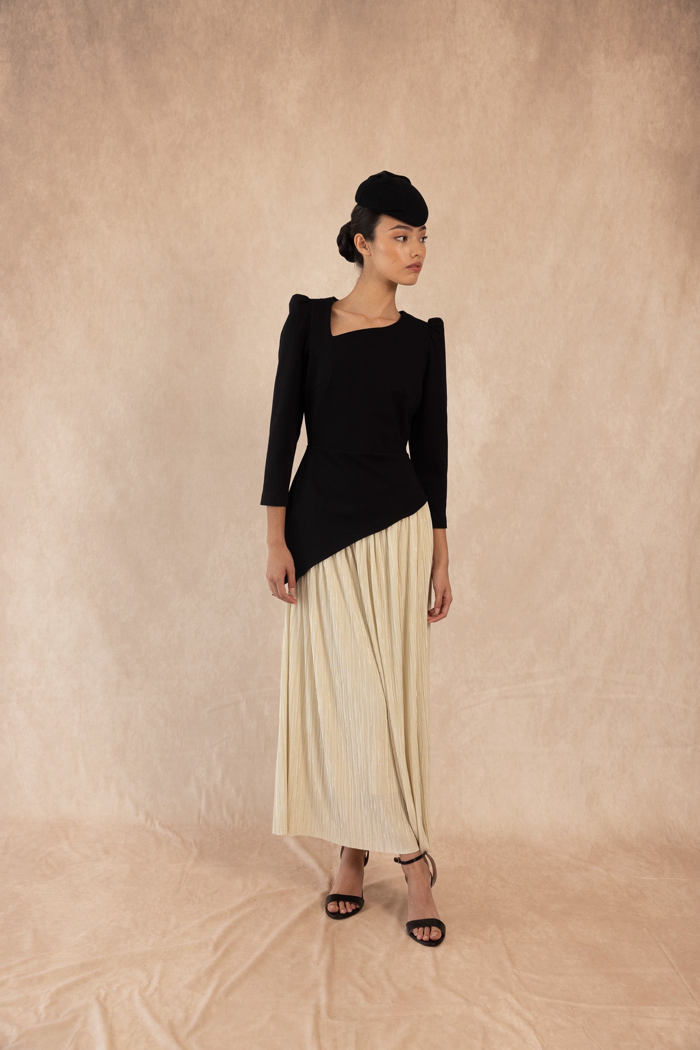 VESTIDO RAQUEL NEGRO/CRUDO