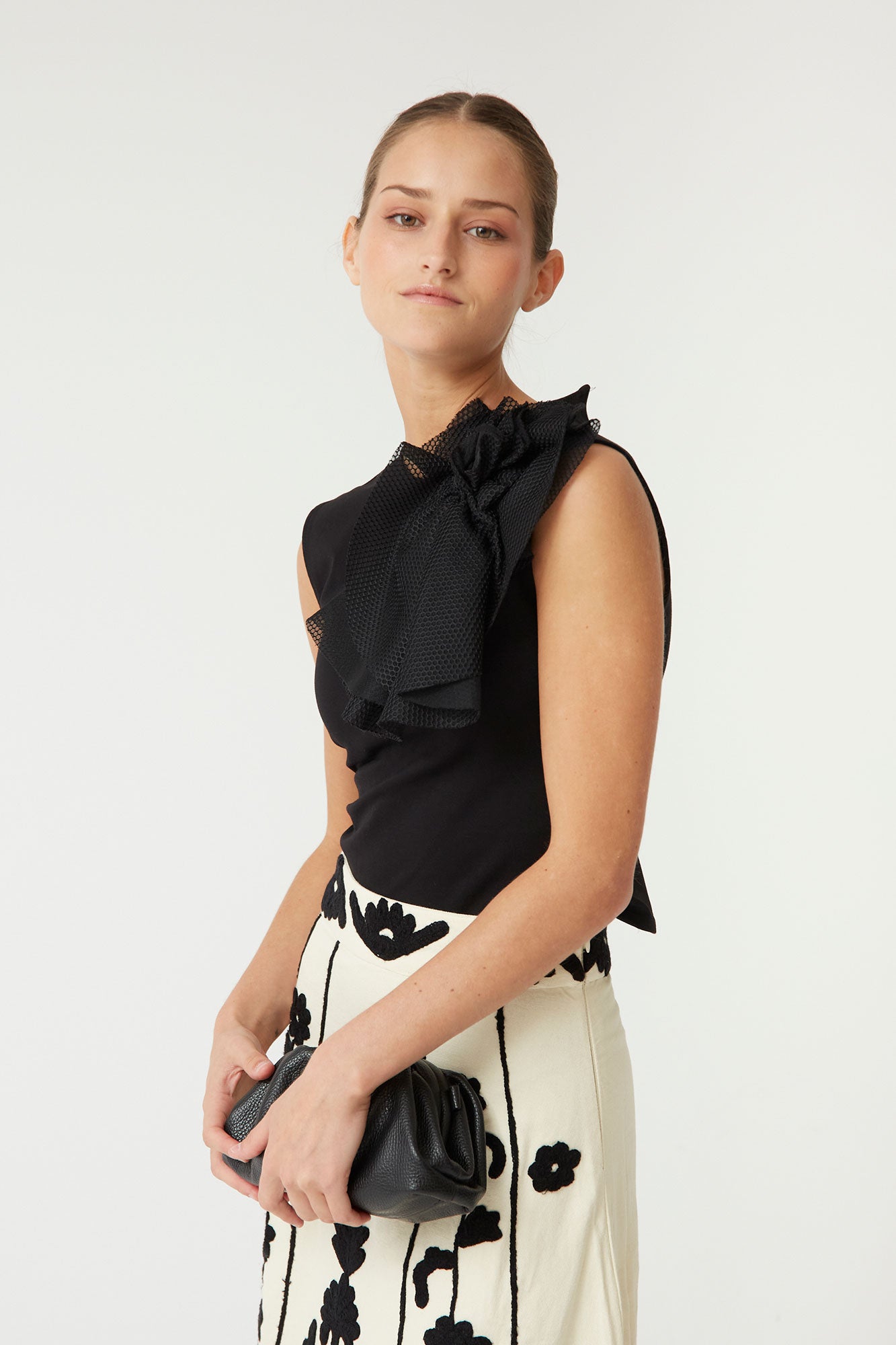 BODY NOIR AJOURÉ À FLEURS