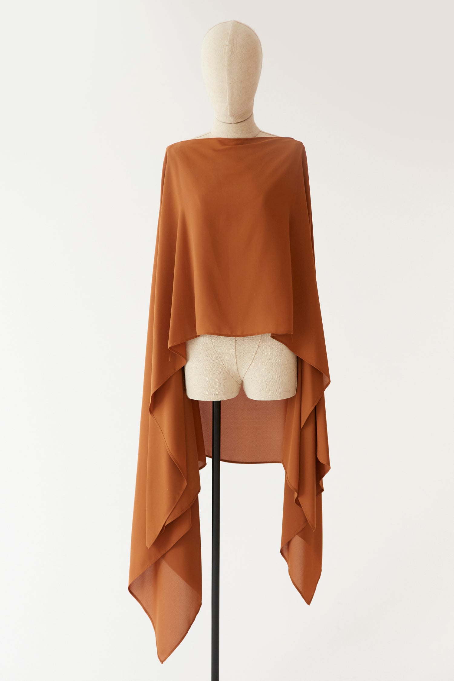 CAPA LAIA CAMEL