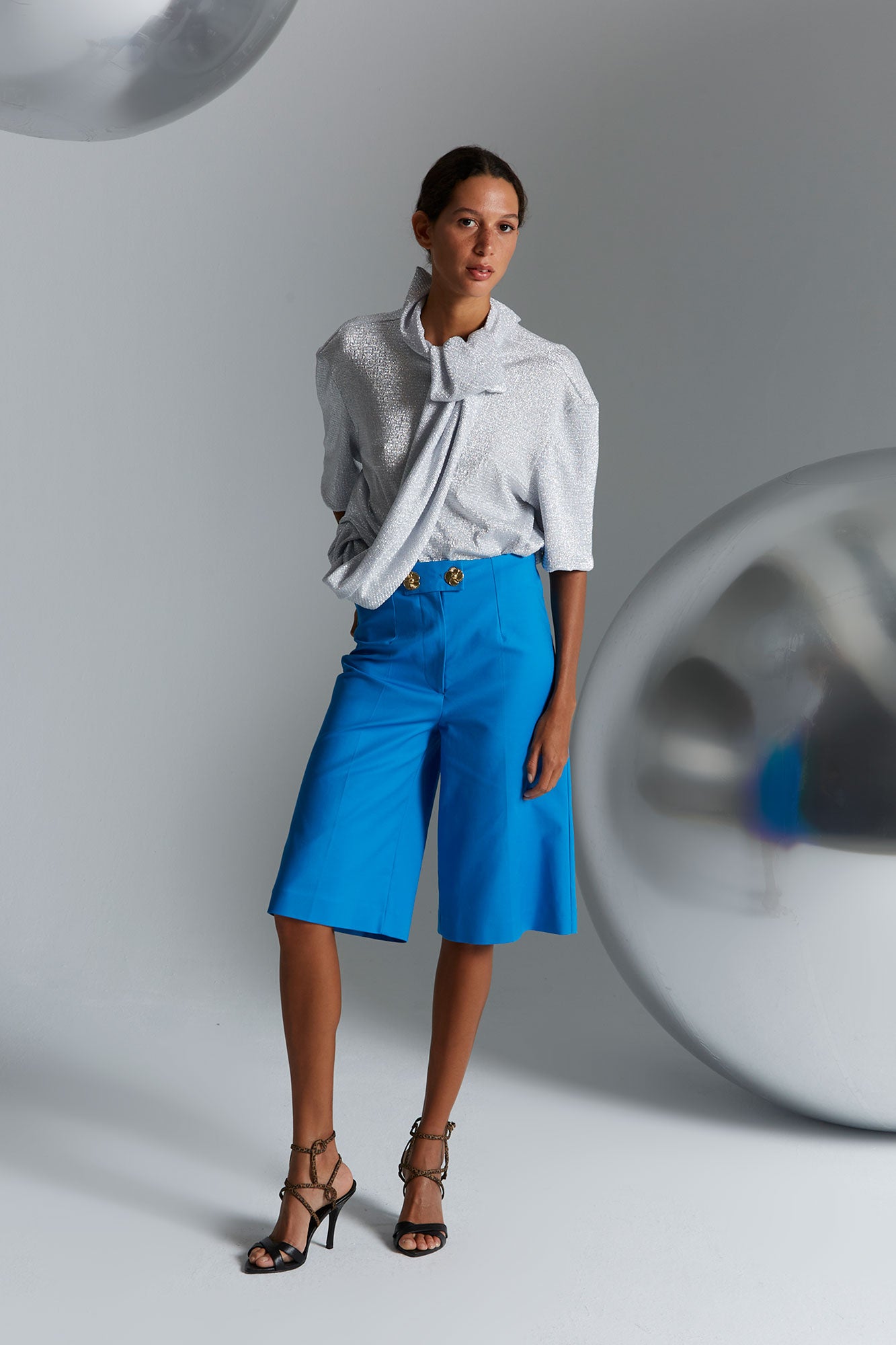 BERMUDA CMP.010 AZUL KLEIN