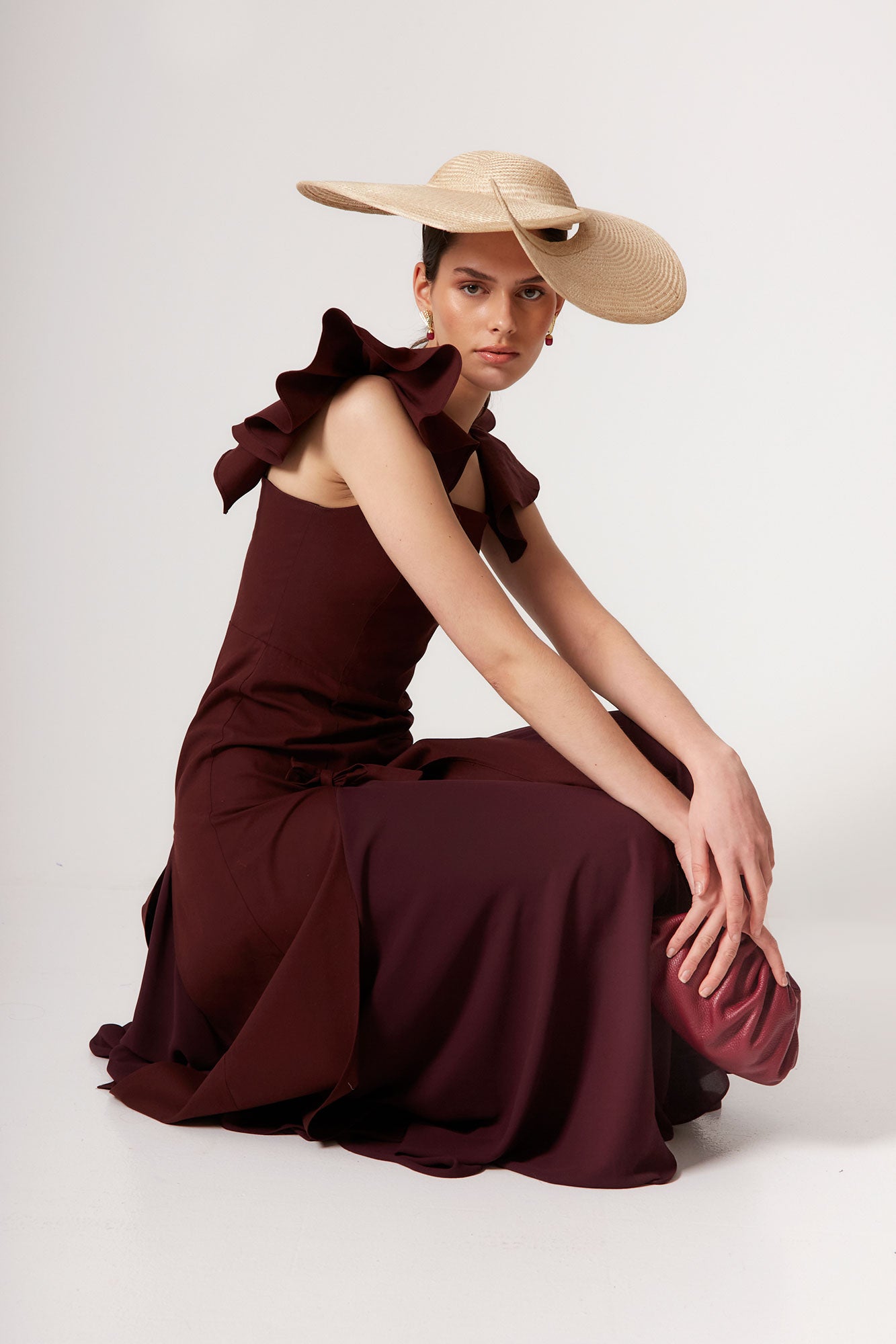 VESTIDO NORA LISO GRANATE