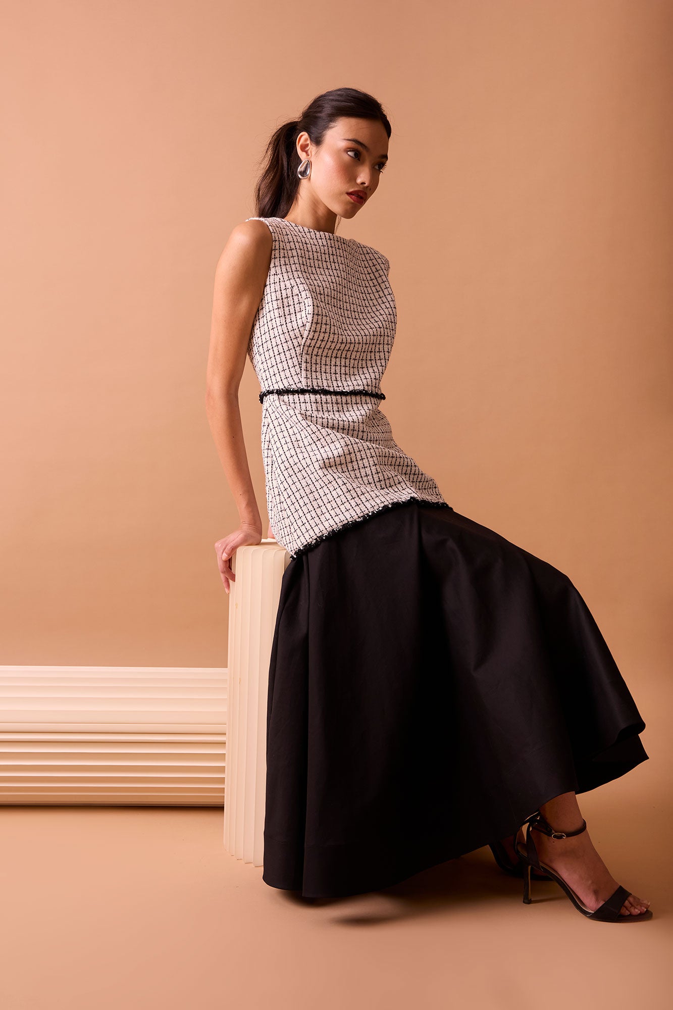 VESTIDO NENÚFAR BRANCO/PRETO