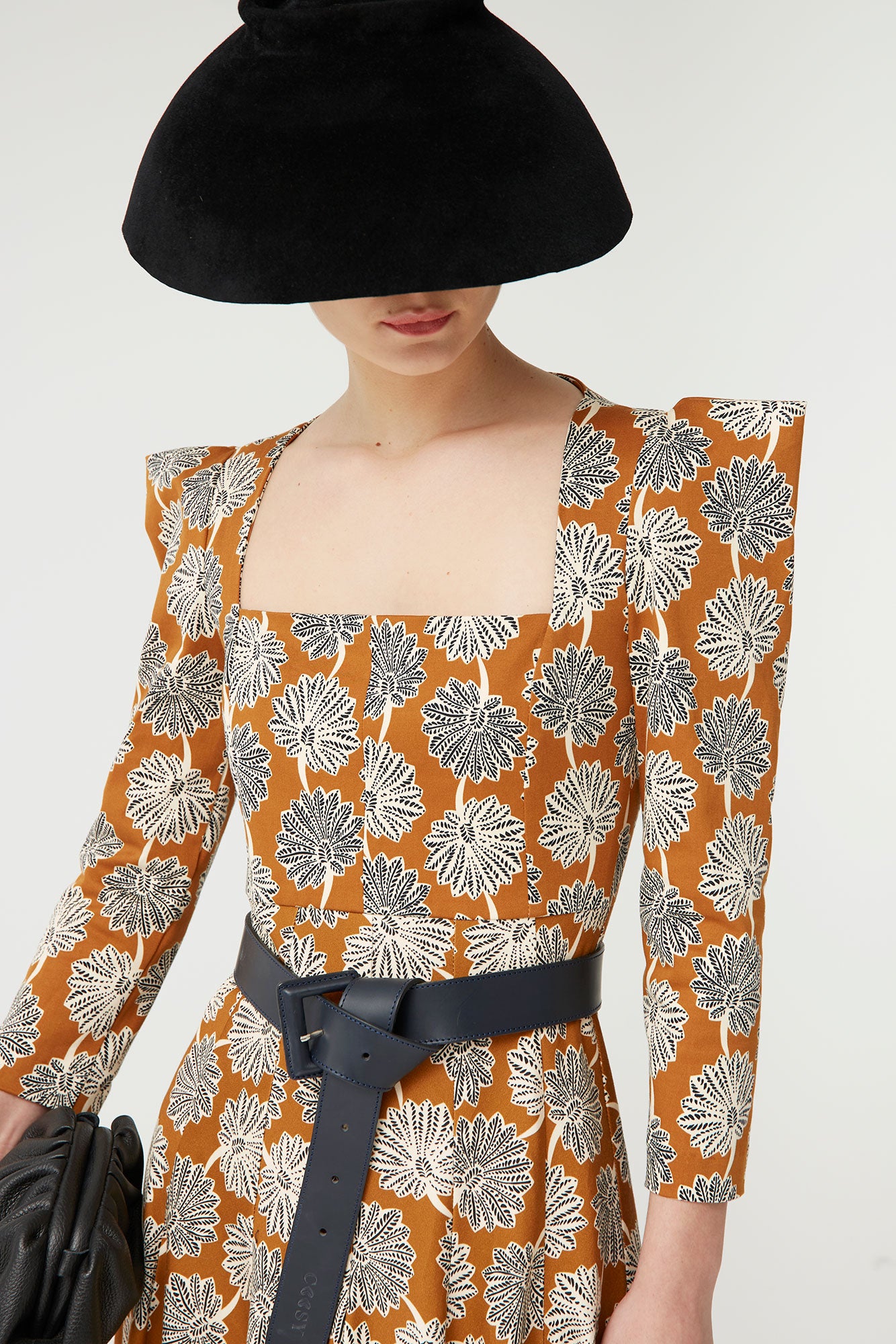 VESTIDO RENÉ MOSTARDA