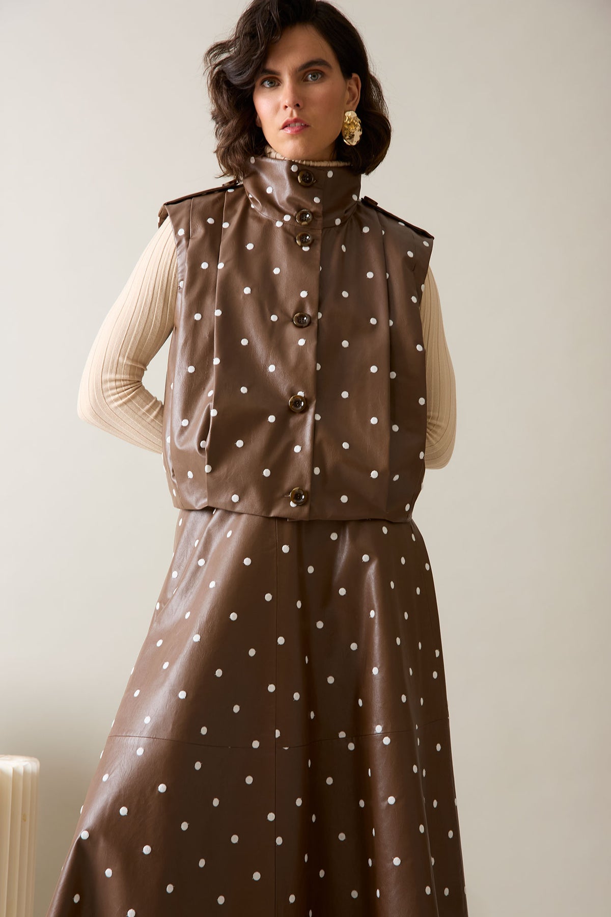 CHALECO ZAHARA MARRON
