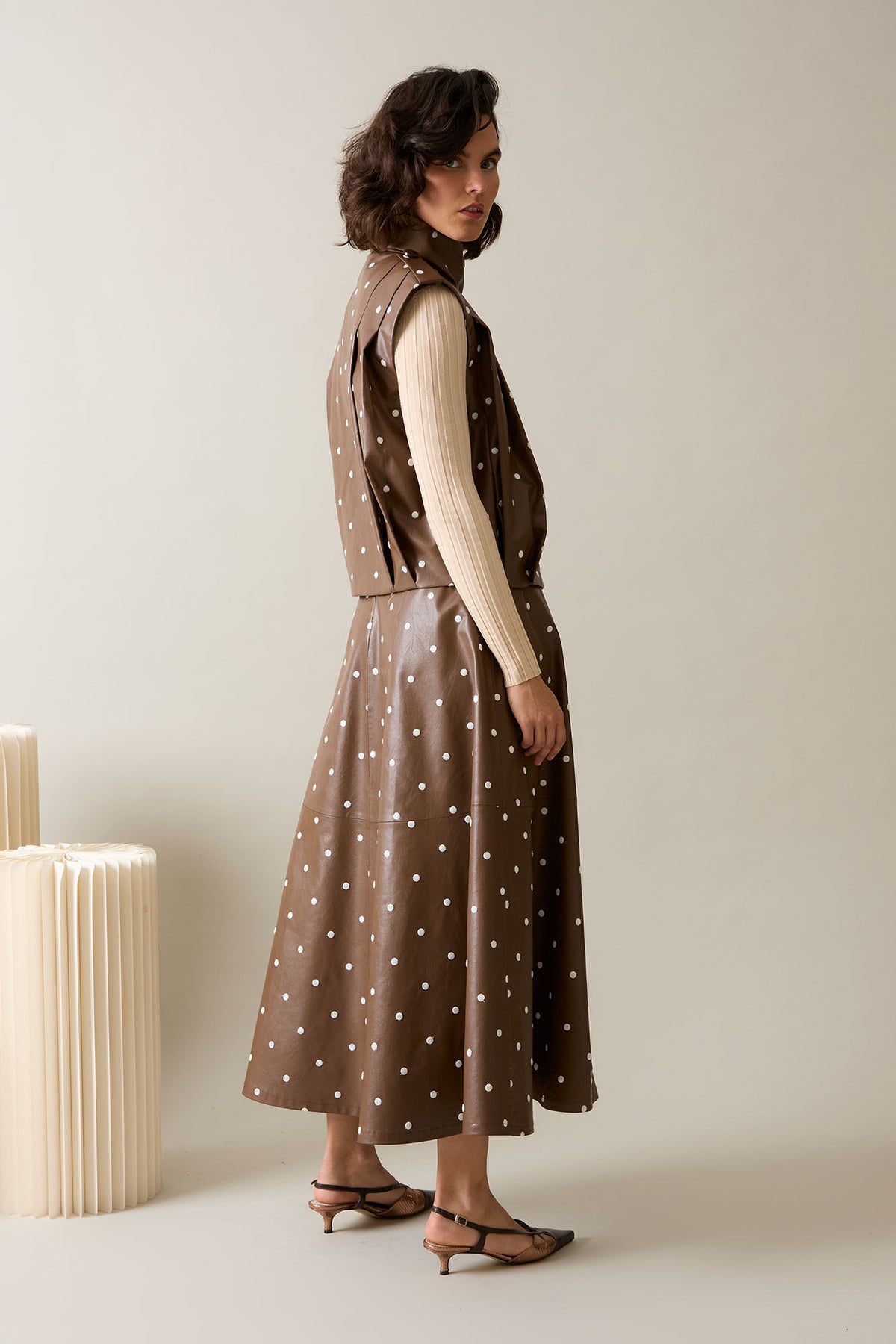 CHALECO ZAHARA MARRON