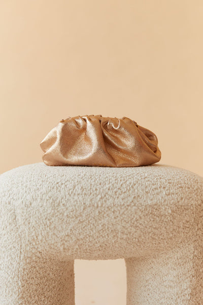 BOLSO MANO DORADO