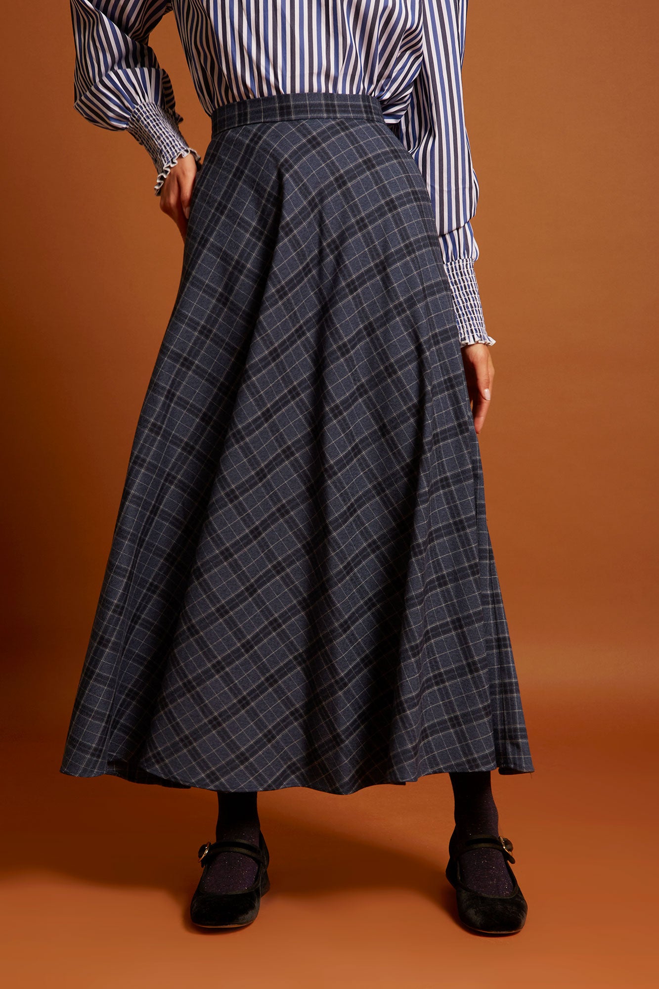 FALDA AKITAMARINO 
