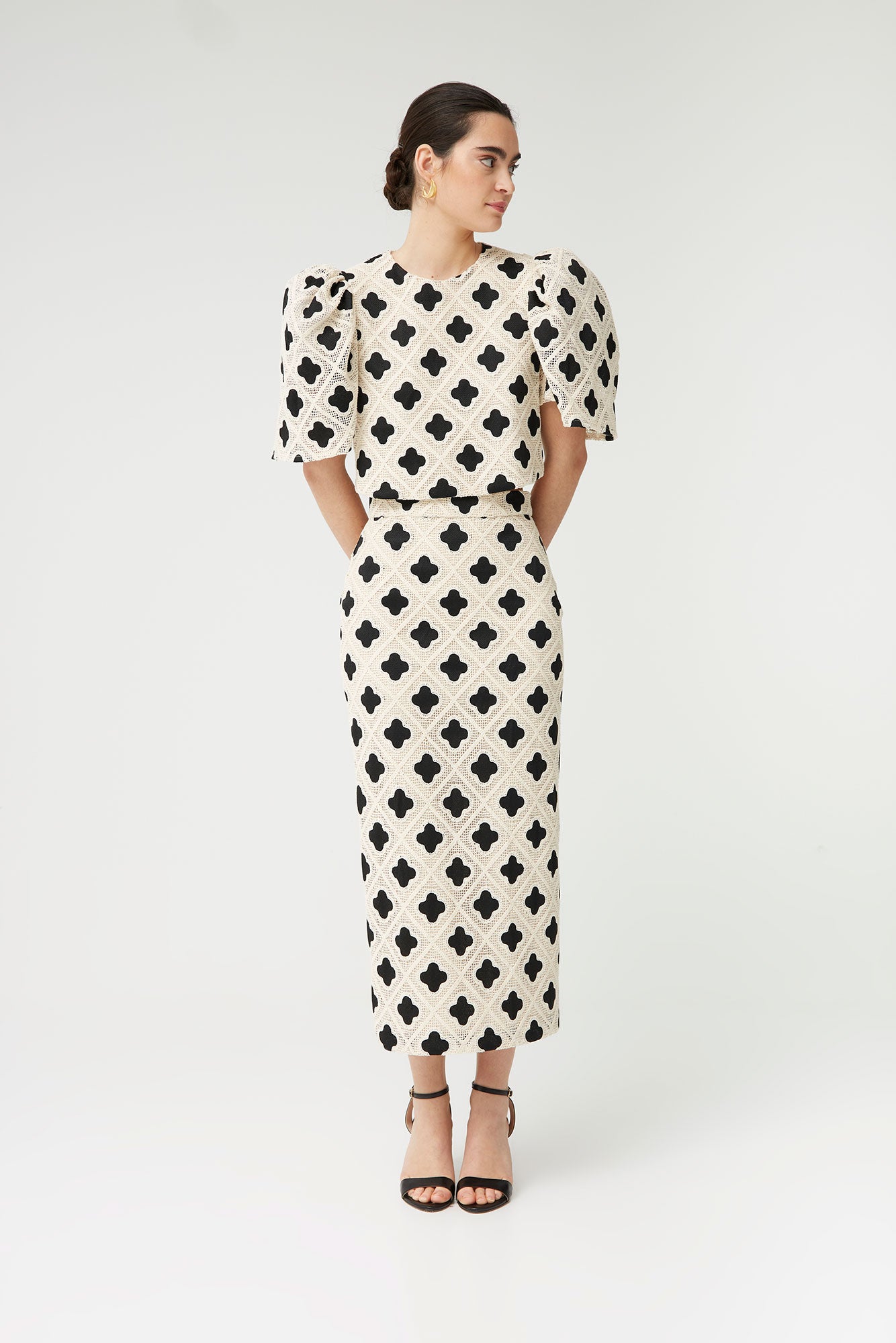 TOP ANNACHIARACRUDO/NEGRO 