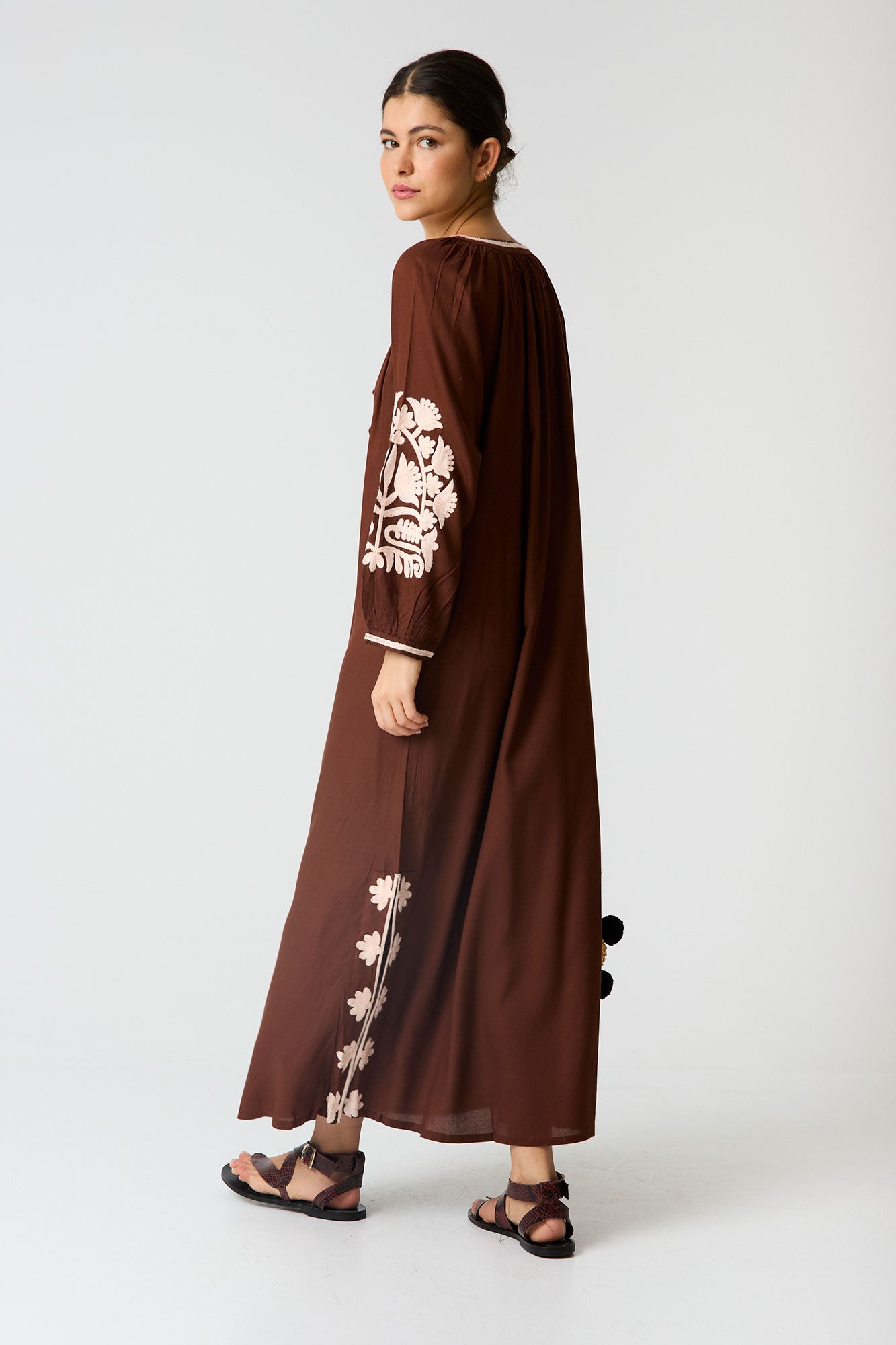 KAFTAN SAHARABEIGE Y NEGRO 