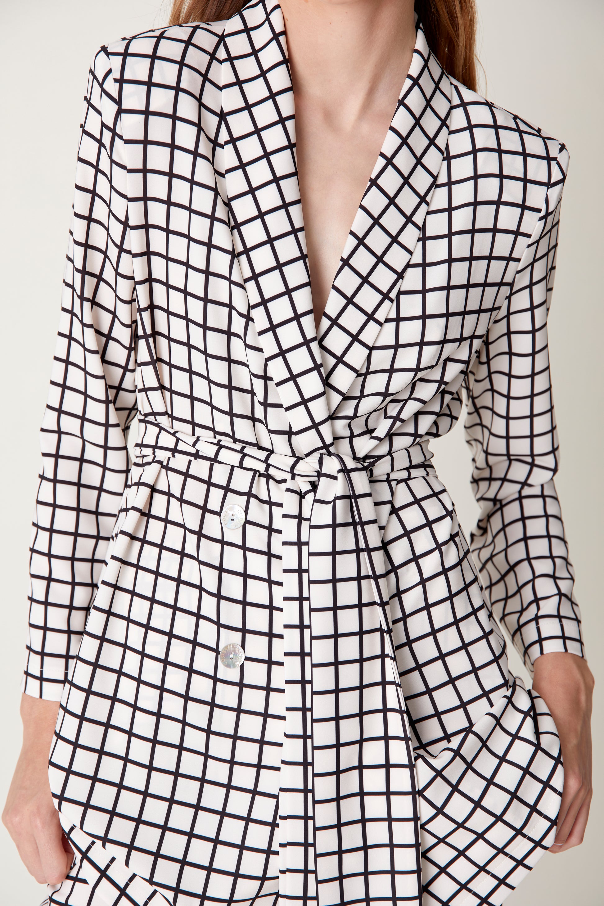 BLAZER NAOCUADROS BLANCOS 