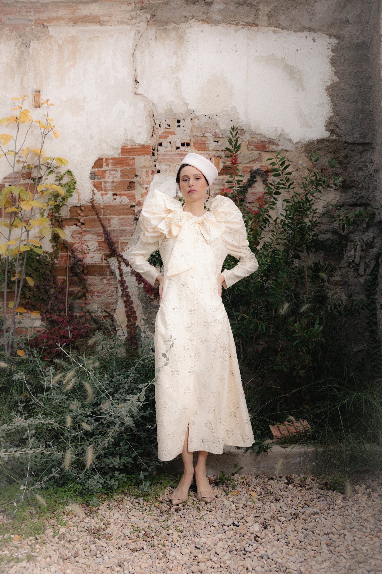 VESTIDO VIVIENNECRUDO 