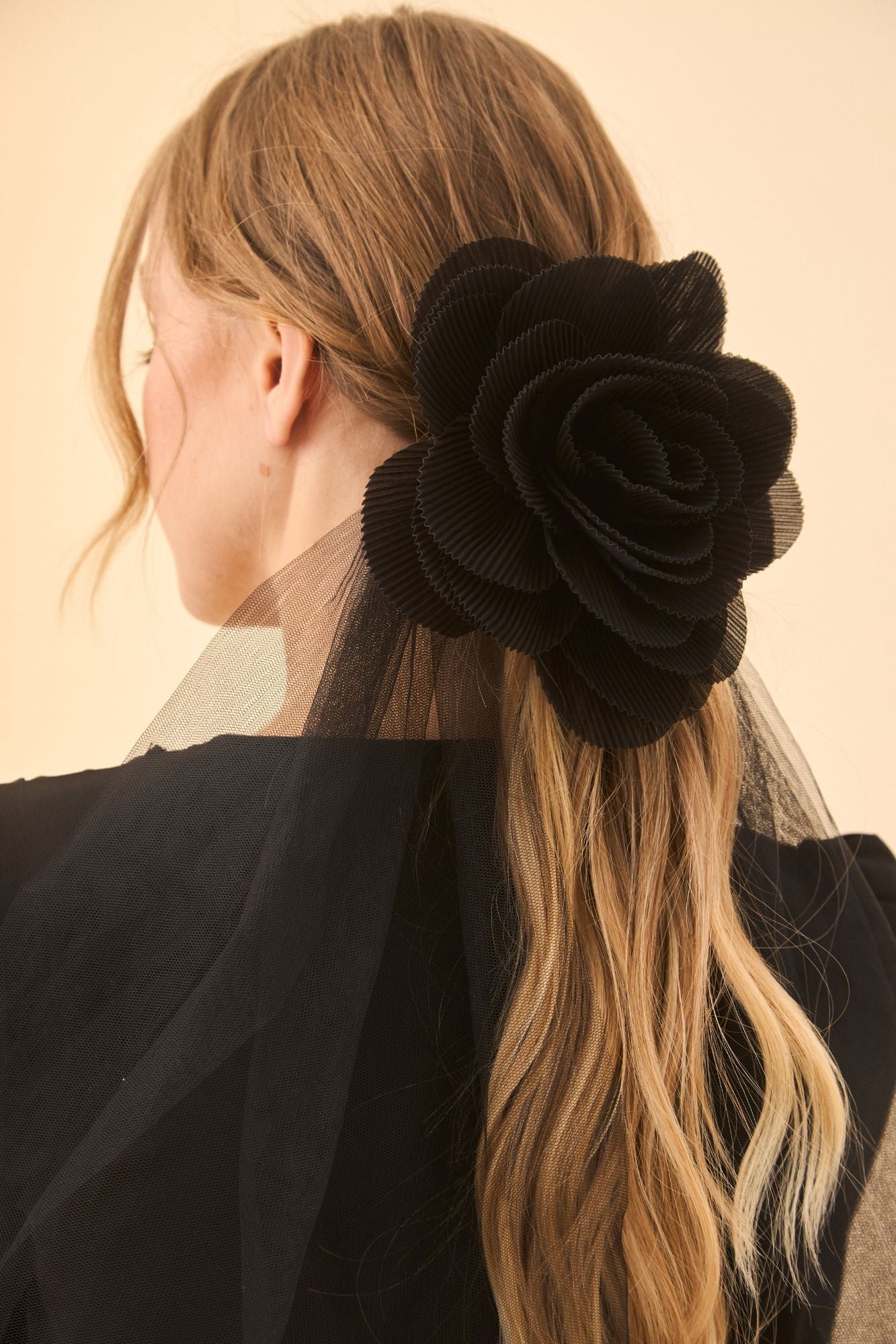 TOUR DE COU ROSE NOIR