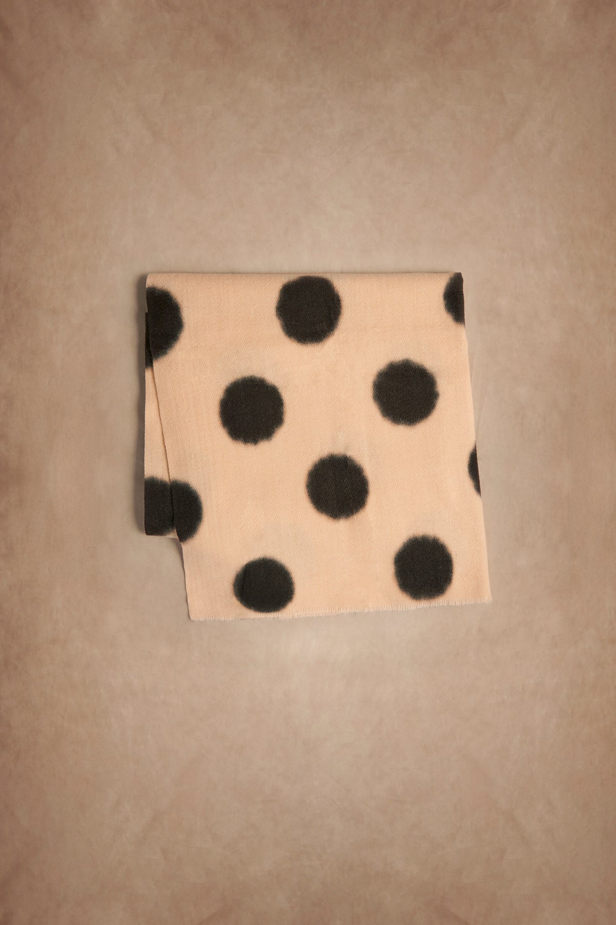 BUFANDA CRUELLA CRUDO