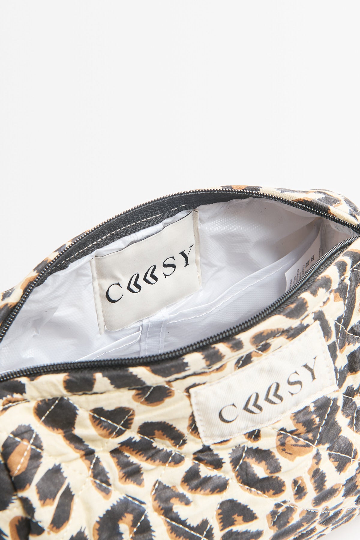 LEOPARD TOGANA TOILETRY BAG