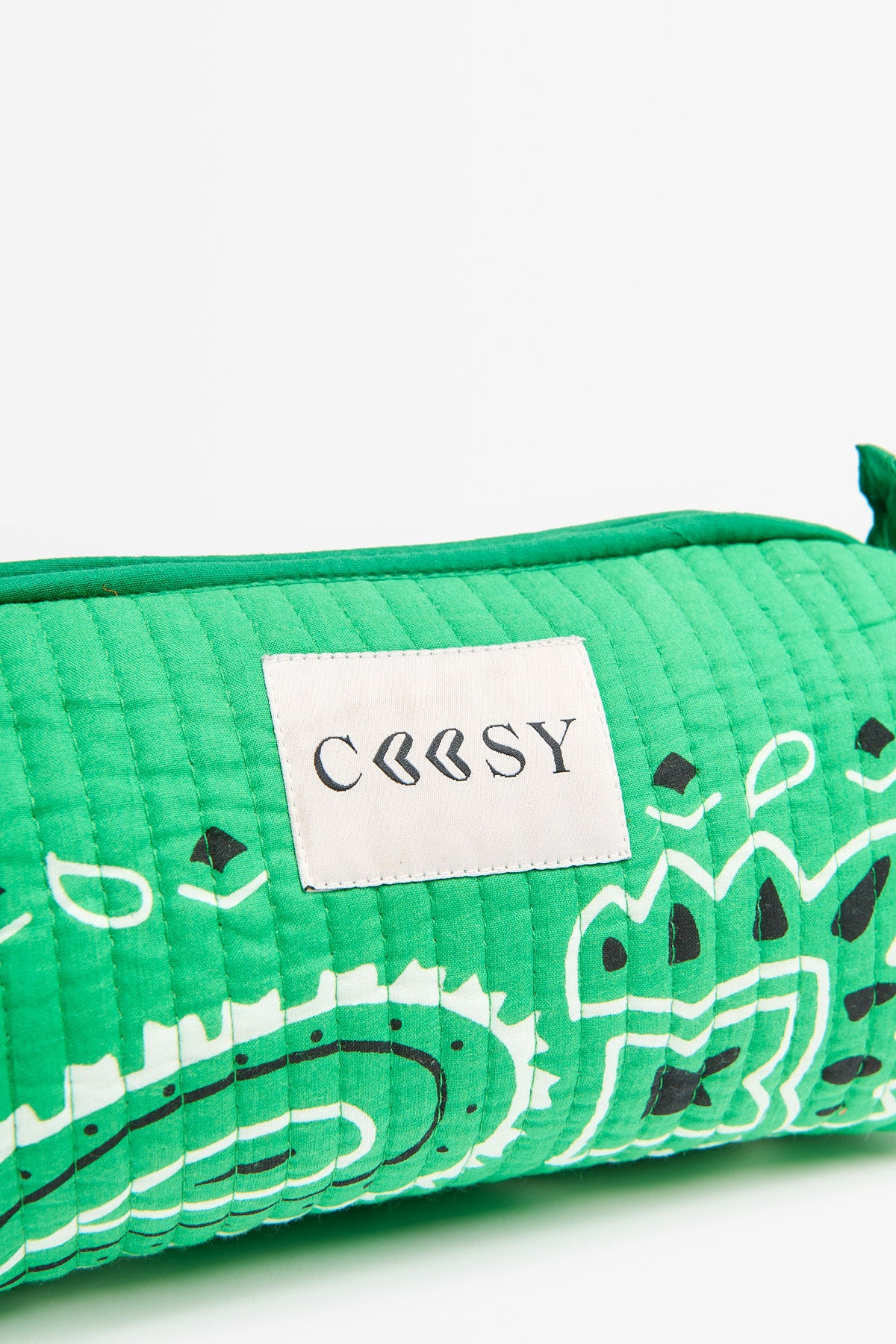 LUPITA TOILETRY BAG GREEN