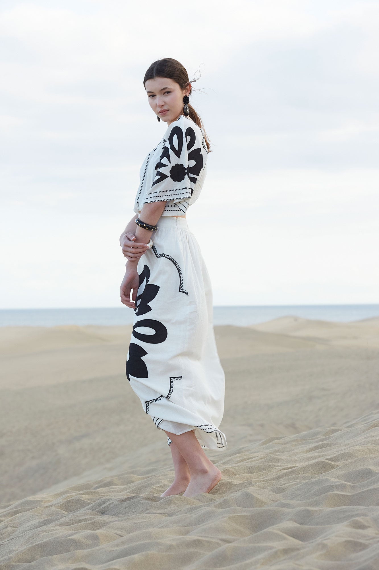 SIDONIE BLACK/WHITE SET