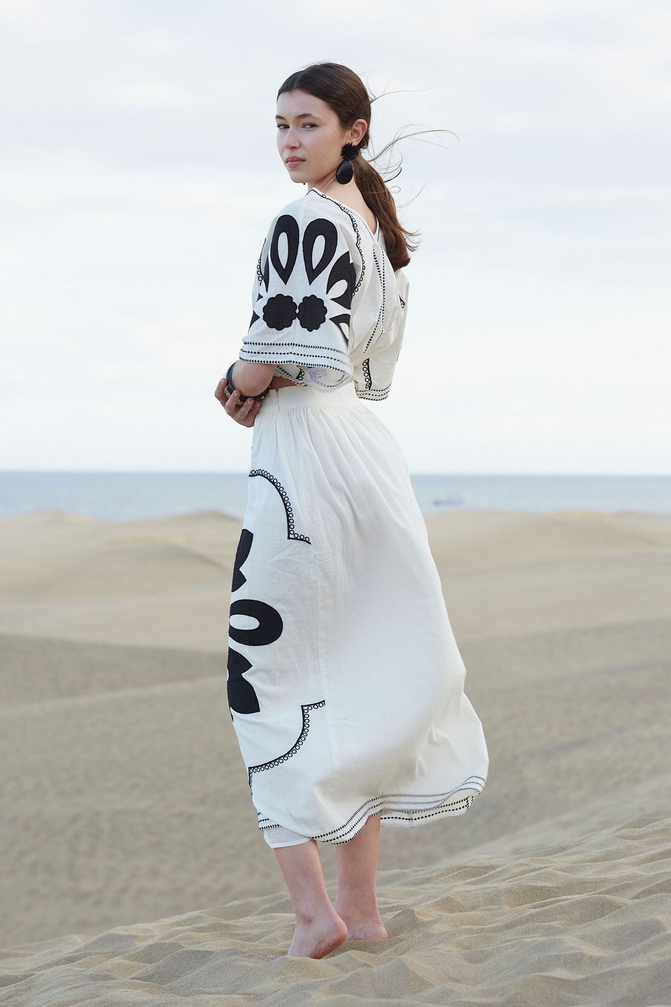 SIDONIE BLACK/WHITE SET