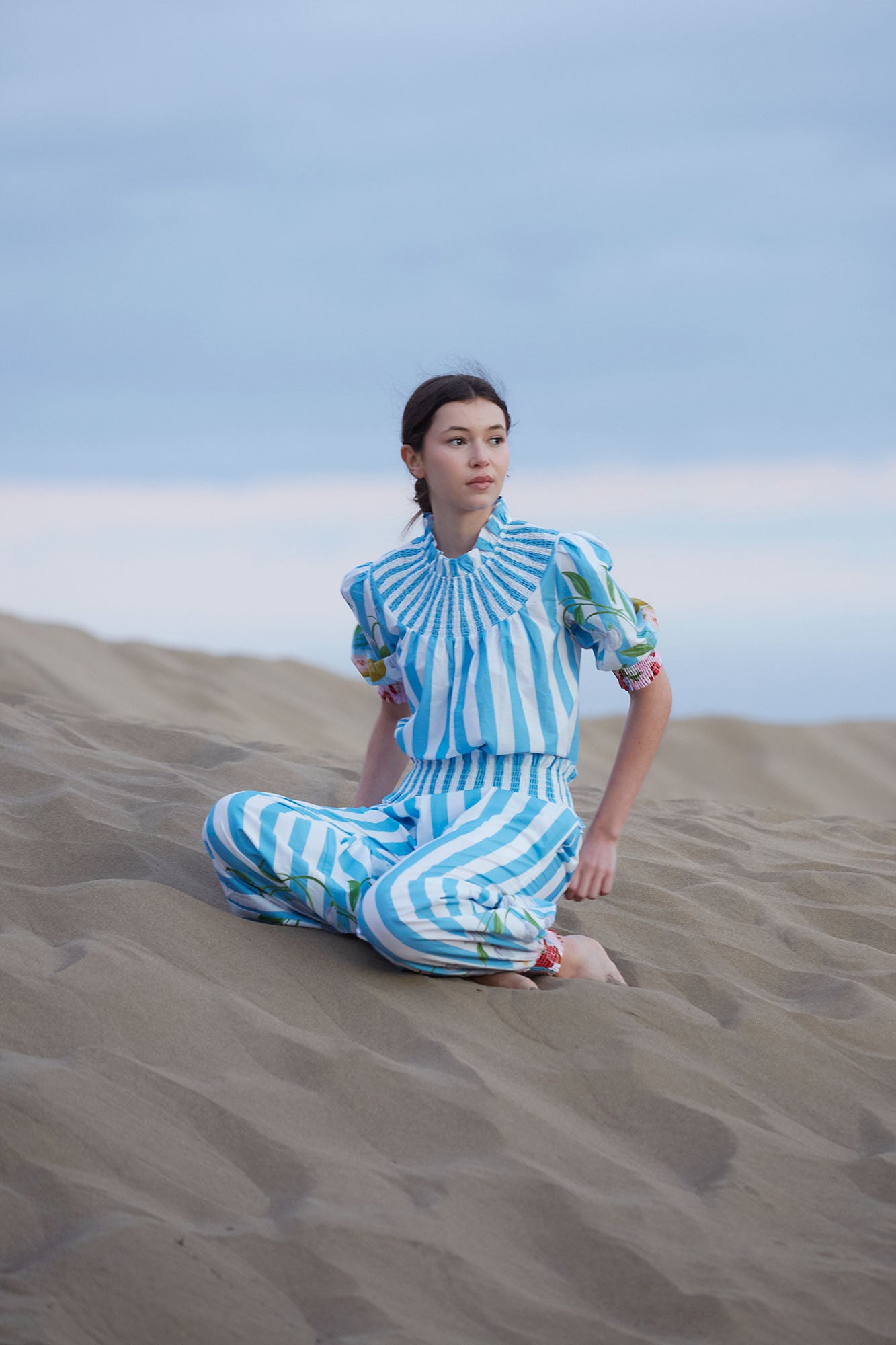 Ensemble bleu Bela