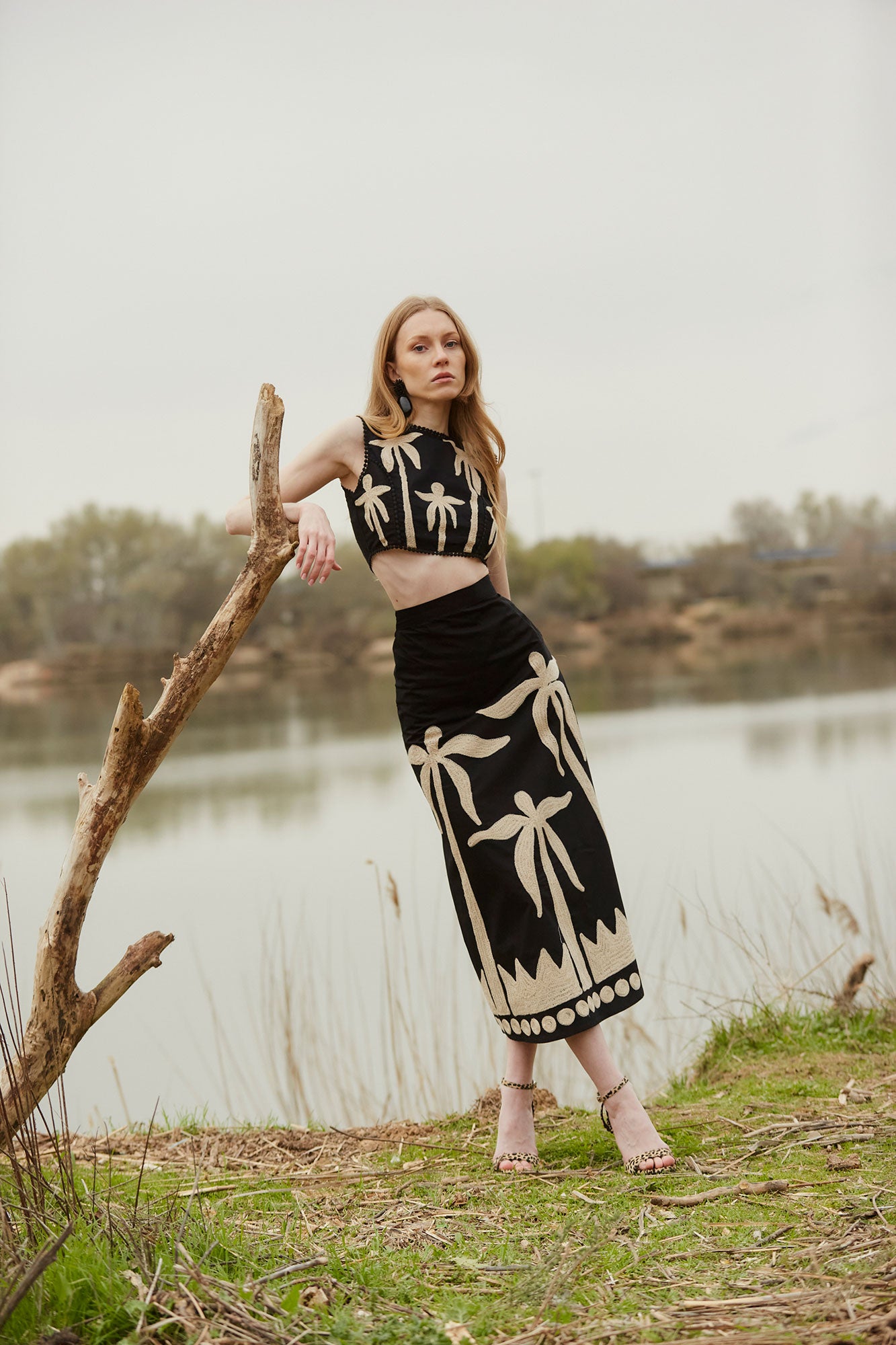 CONJUNTO DALIAS NEGRO