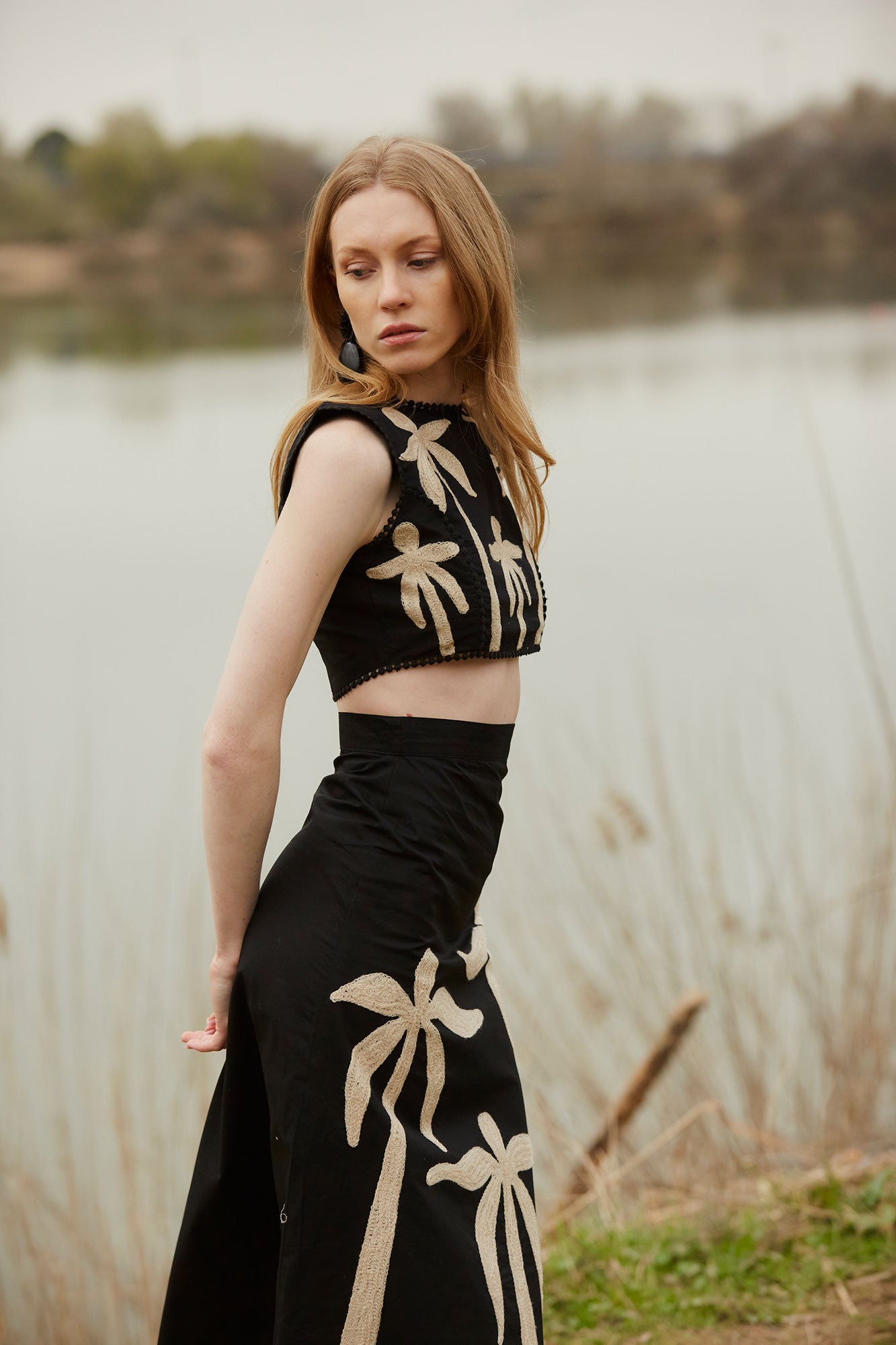 CONJUNTO DALIAS NEGRO