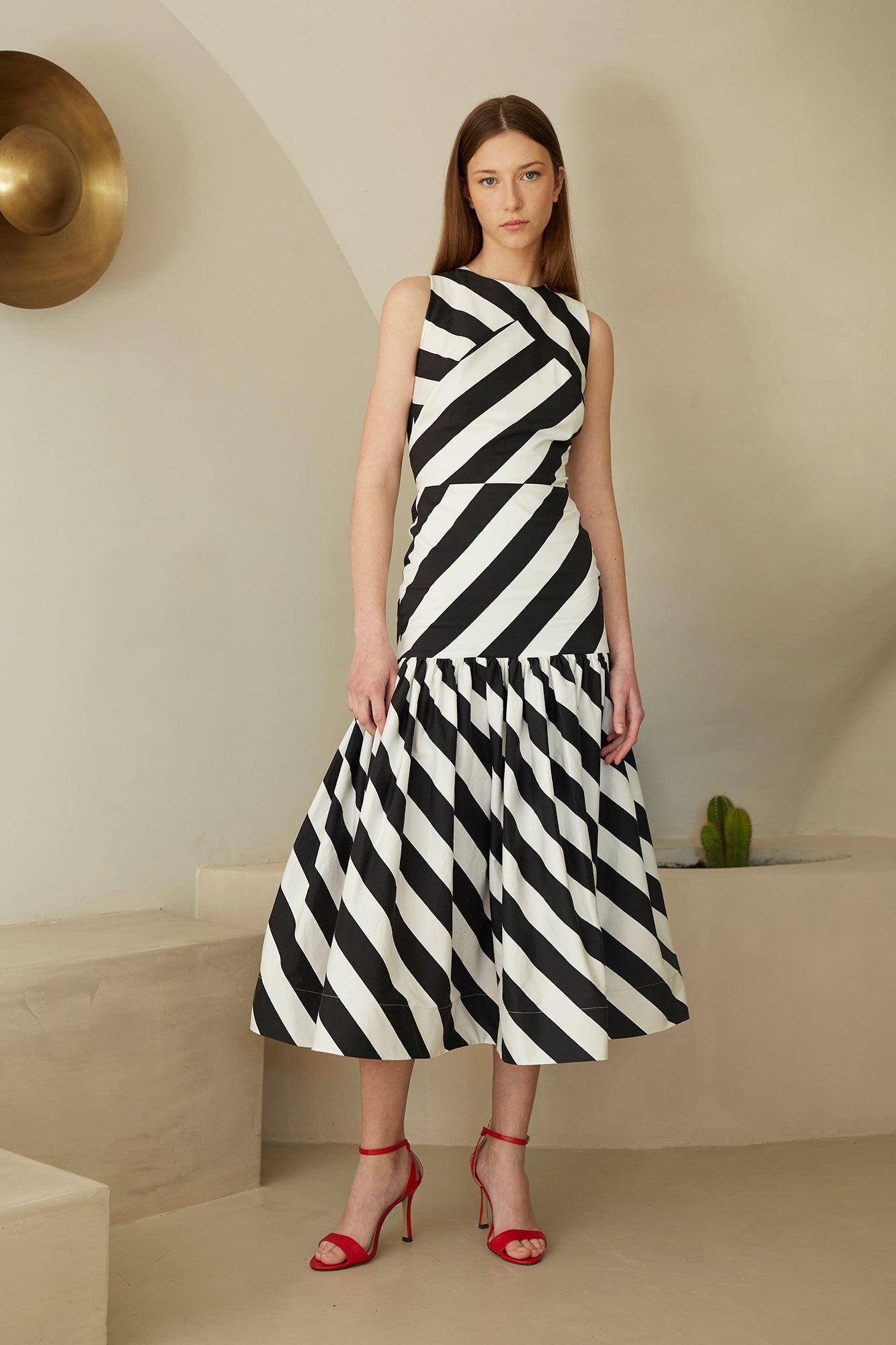 ST.017 ROBE BLANCHE/NOIRE
