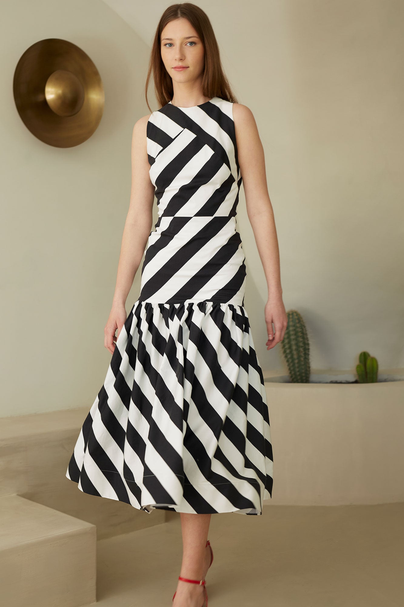 ST.017 ROBE BLANCHE/NOIRE