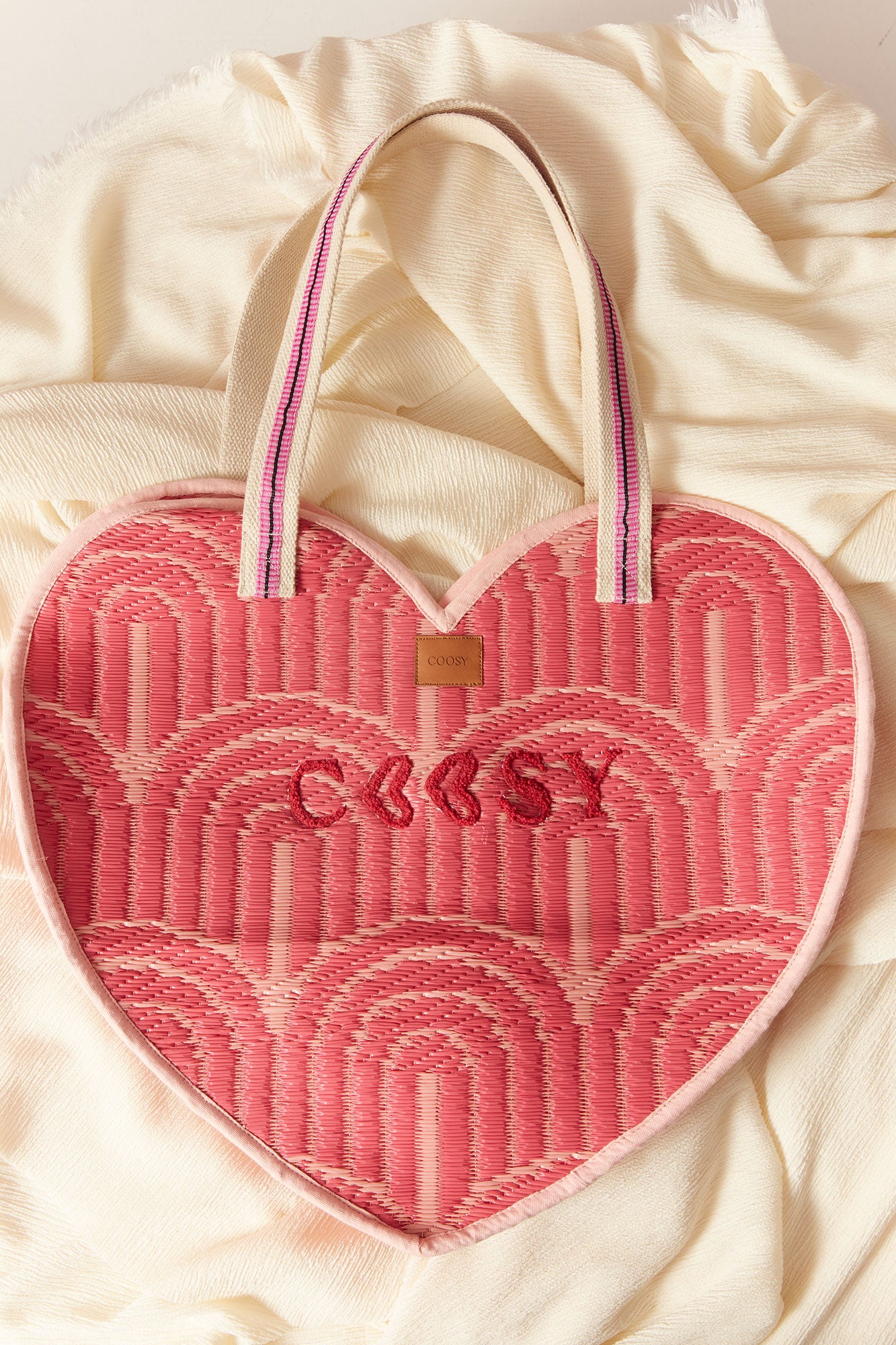 BOLSO CORAZON FUCSIA