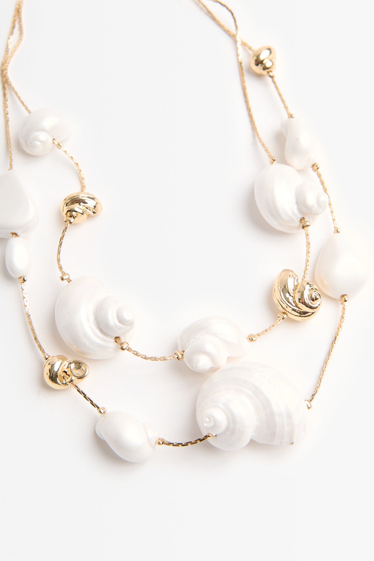 WHITE COSMOS NECKLACE