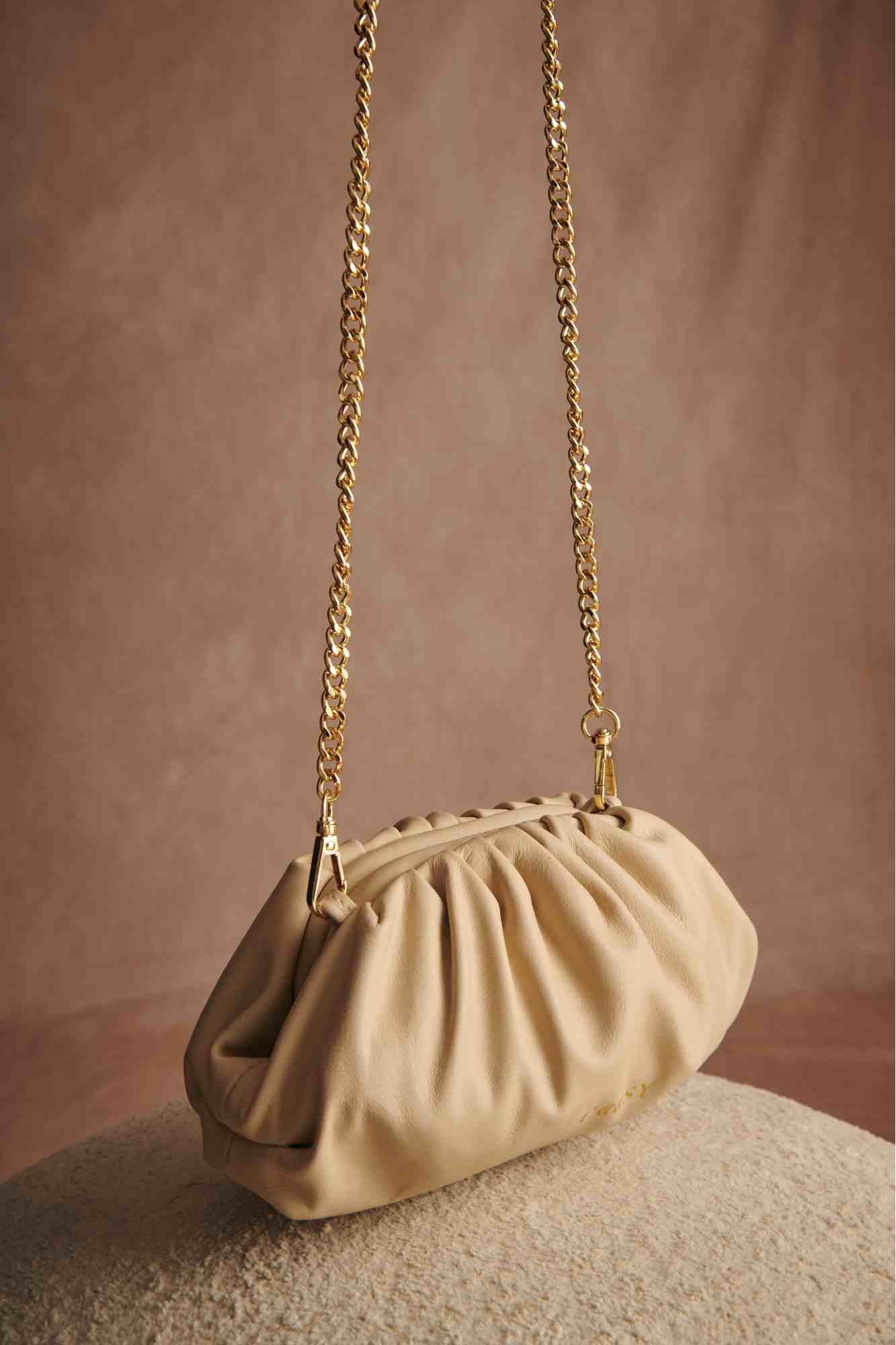 BOLSO MANO NUDE