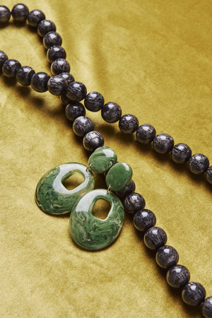 BLACK GOLDEN NECKLACE