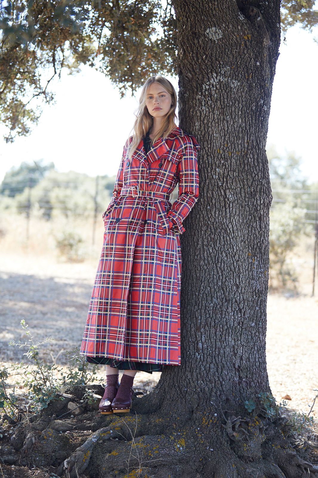 ARIANNA RED TRENCH COAT