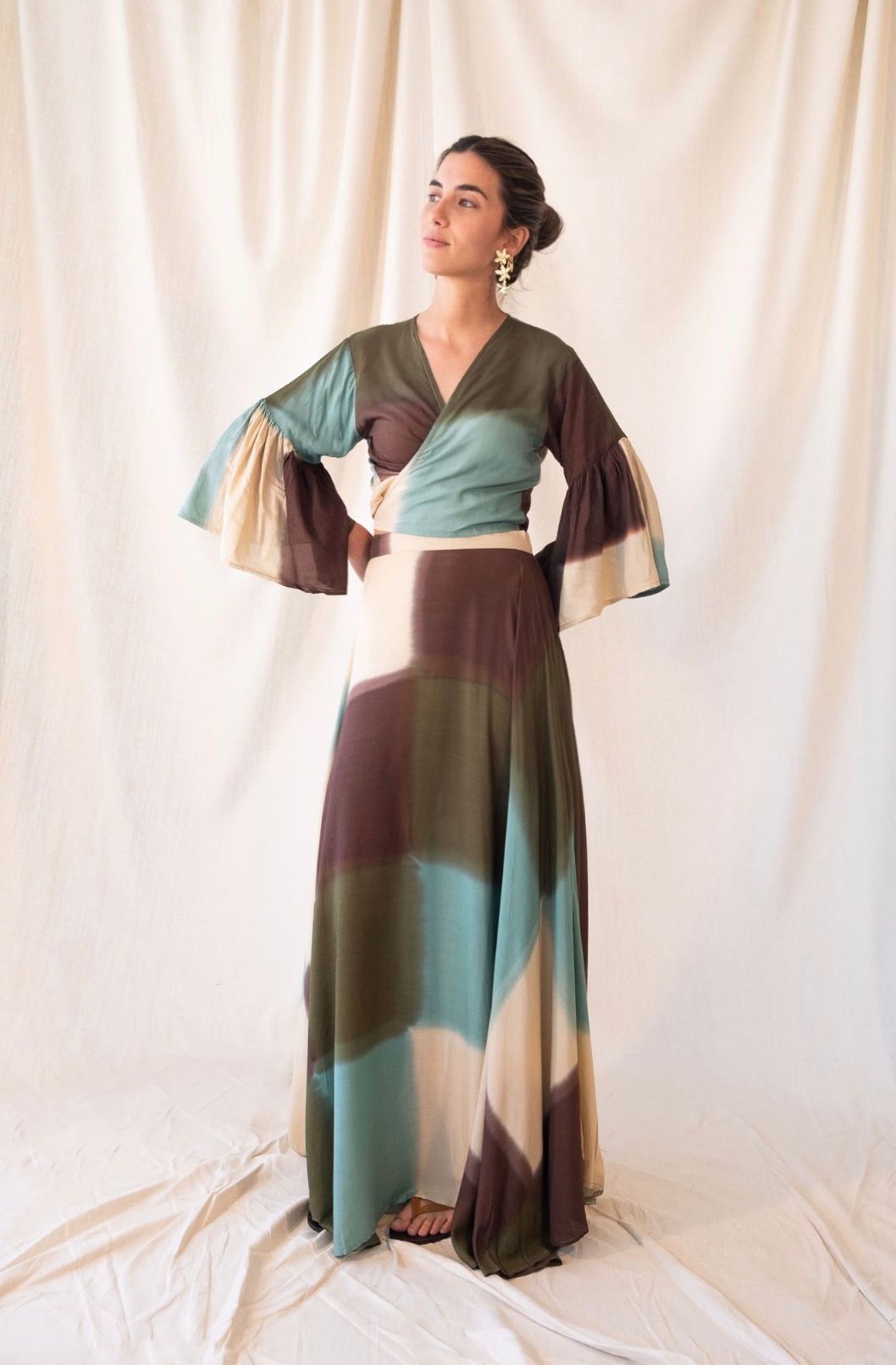 ENSEMBLE BLEU MARINE MULTICOLORE