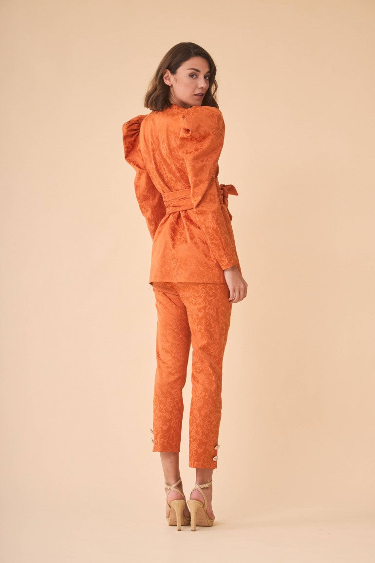 VESTE EN TERRE CUITE AUX AMANDES