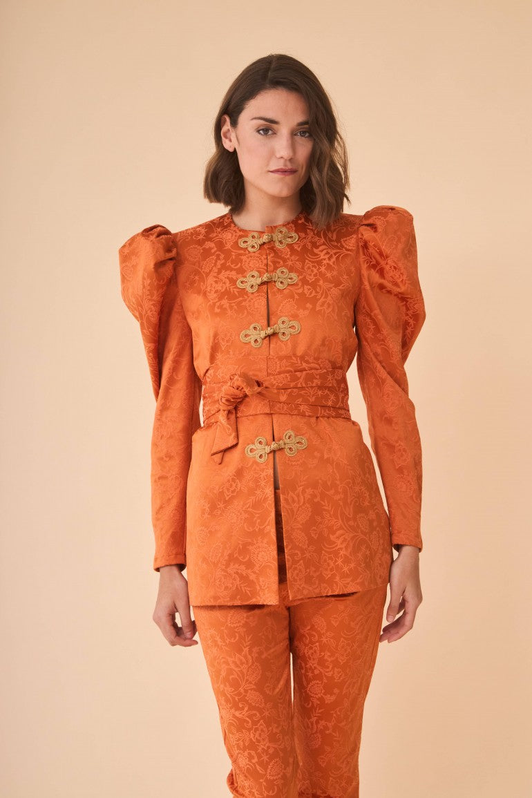 VESTE EN TERRE CUITE AUX AMANDES